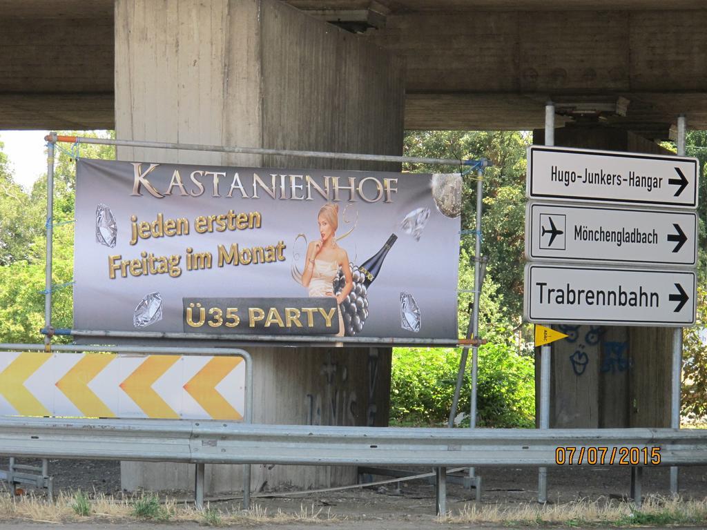Hotel Kastanienhof Mönchengladbach Esterno foto